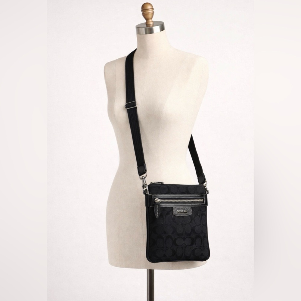 Coach Penelope Swingpack Black Signature Canvas Leather Crossbody Messenger Bag - Picture 2 of 11